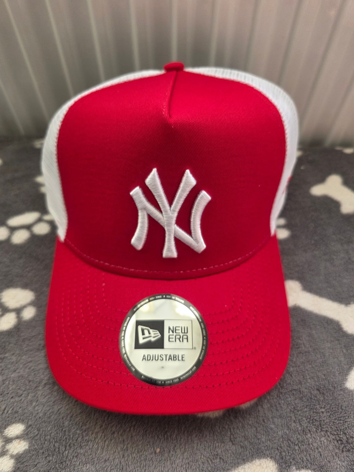 New Era Men's Snapback Trucker Cap ~ New York Yankees red/white