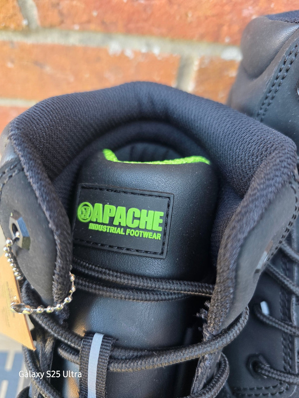 Apache Mens Armstrong Safety Boot 100% Non Metallic - Sizes 9 or 10